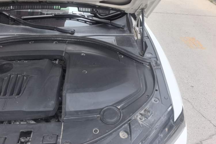 Used Wey VV7 2020 2.0T Flagship Edition Engine Bay Left