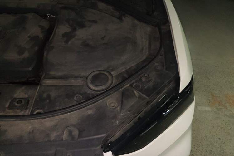 Used Wey VV7 2020 2.0T Ultra-Luxury Version Engine Bay Left