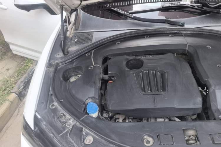 Used Wey VV7 2020 2.0T Flagship Edition Engine Bay Right