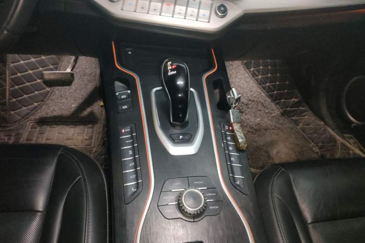 Used Wey VV7 2020 2.0T Flagship Edition Gear Lever