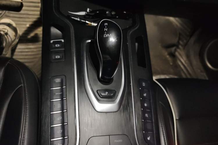 Used Wey VV7 2020 2.0T Ultra-Luxury Version Gear Lever