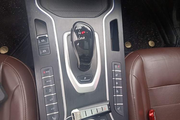 Used Wey VV7 2020 2.0T Flagship Edition Gear Lever