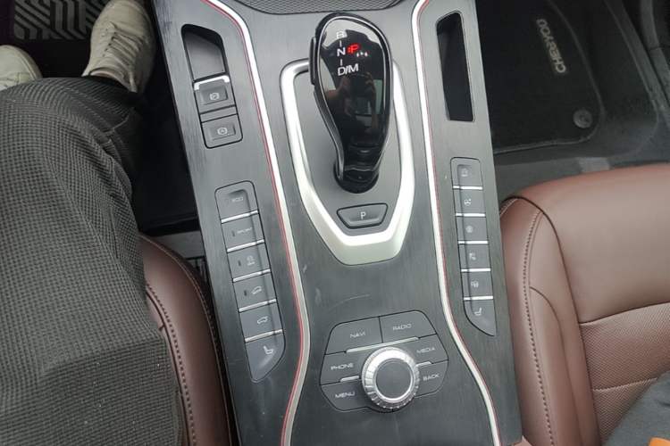 Used Wey VV7 2020 2.0T Flagship Edition Gear Lever