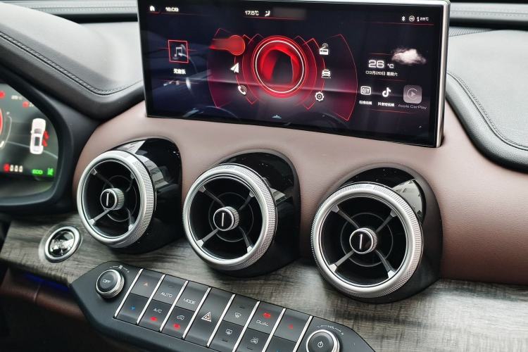 Used Wey VV7 2020 2.0T Flagship Edition Interior 4