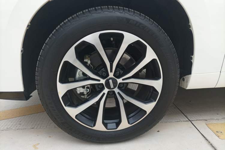 Used Wey VV7 2020 2.0T Ultra-Luxury Version Left Front Wheel Hub