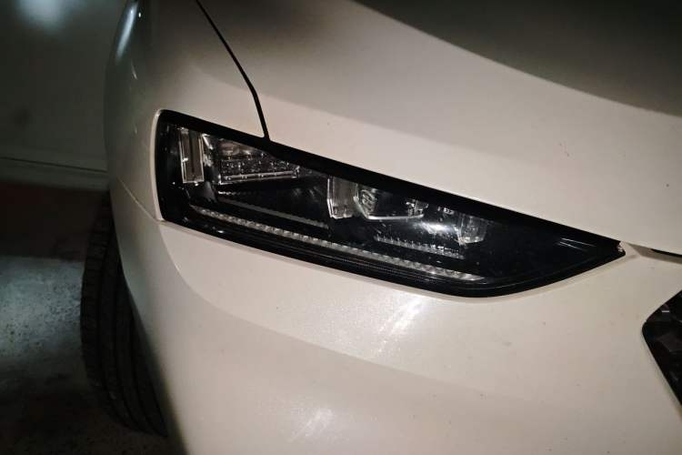 Used Wey VV7 2020 2.0T Ultra-Luxury Version Right Front Headlight