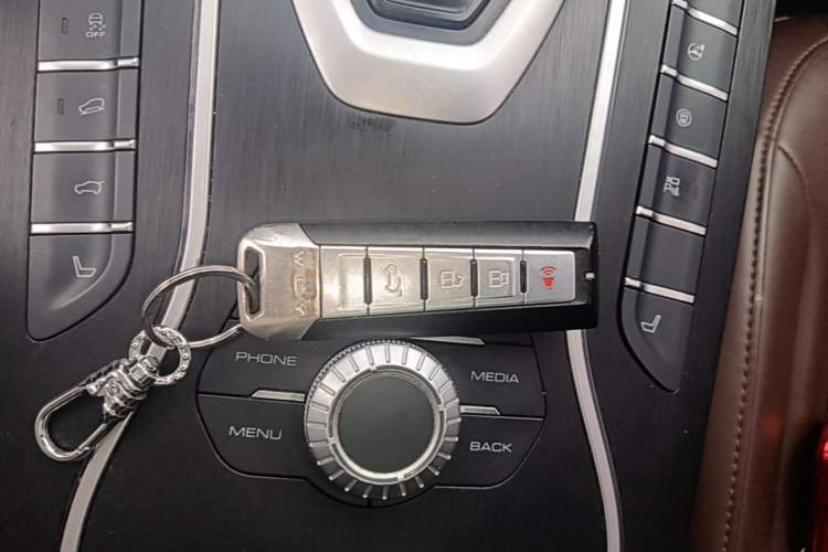 Used Wey VV7 2020 2.0T Flagship Edition Vehicle Key