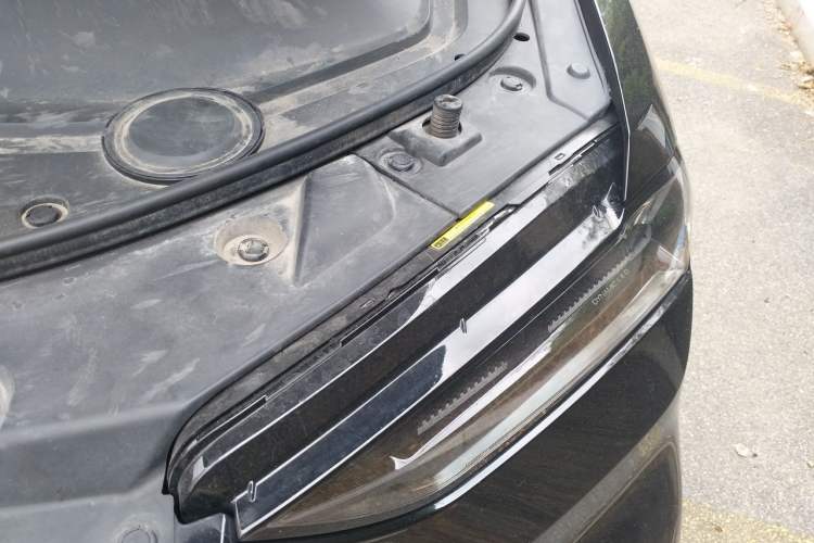 Used Wey VV7 2021 2.0T Technology Edition Engine Bay Left
