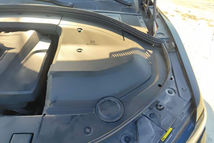 Used Wey VV7 2021 2.0T Technology Edition Engine Bay Left
