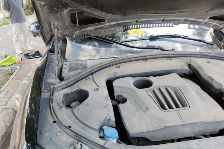 Used Wey VV7 2021 2.0T Technology Edition Engine Bay Right