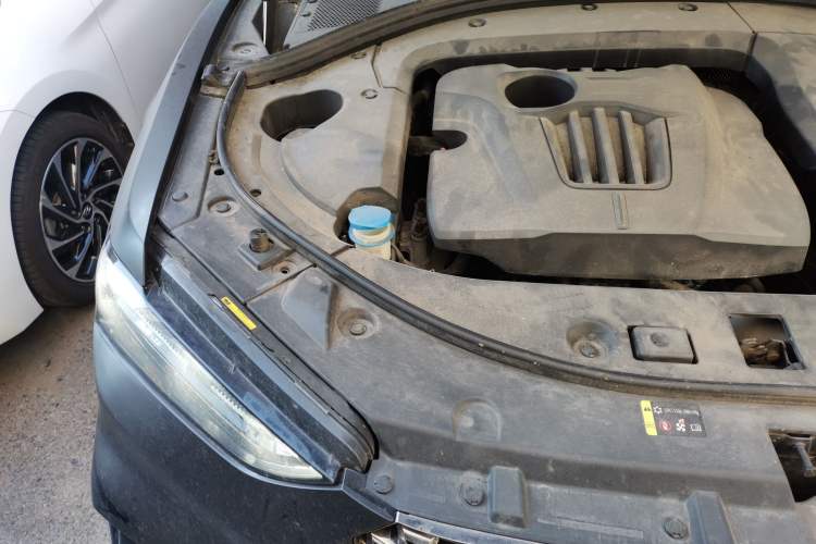 Used Wey VV7 2021 2.0T Technology Edition Engine Bay Right