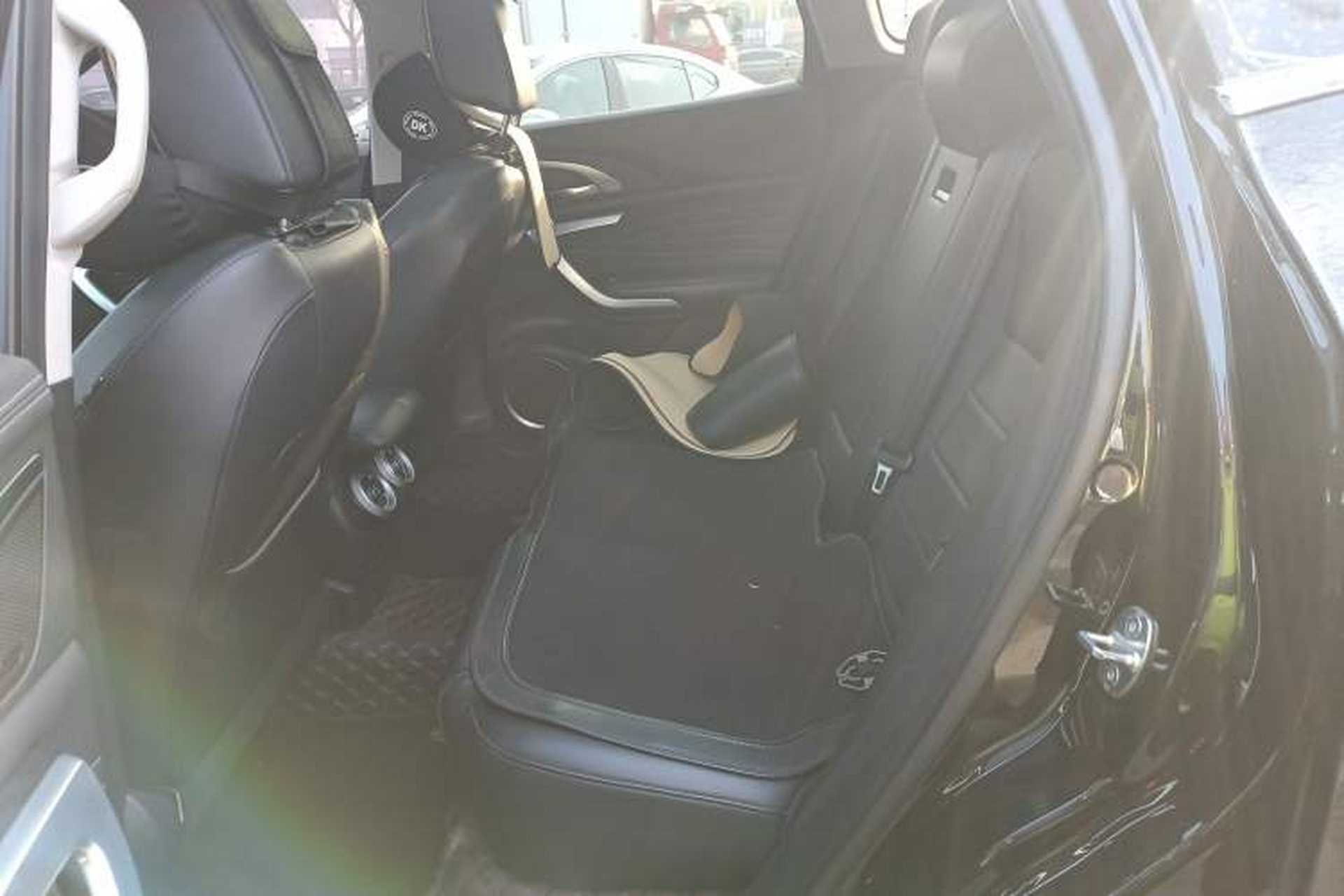 Used Wey VV7 2021 2.0T Technology Edition Interior 4