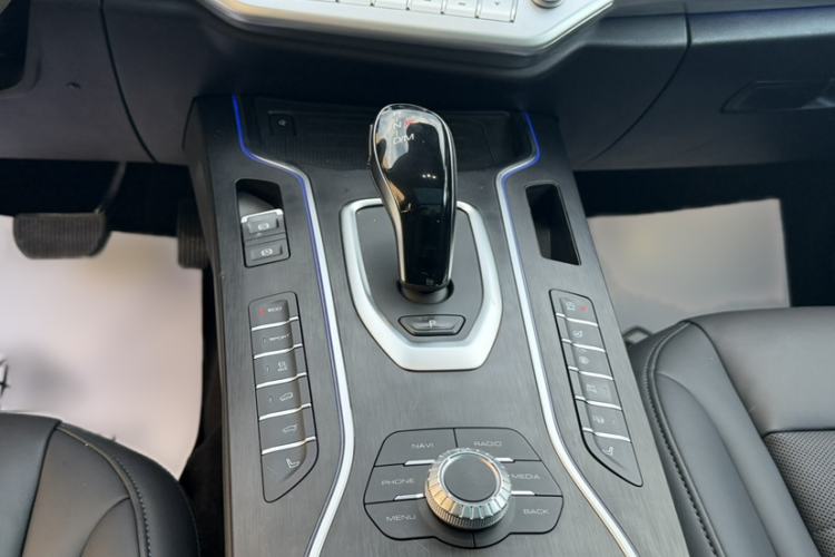 Used Wey VV7 2021 2.0T Technology Edition Interior 4