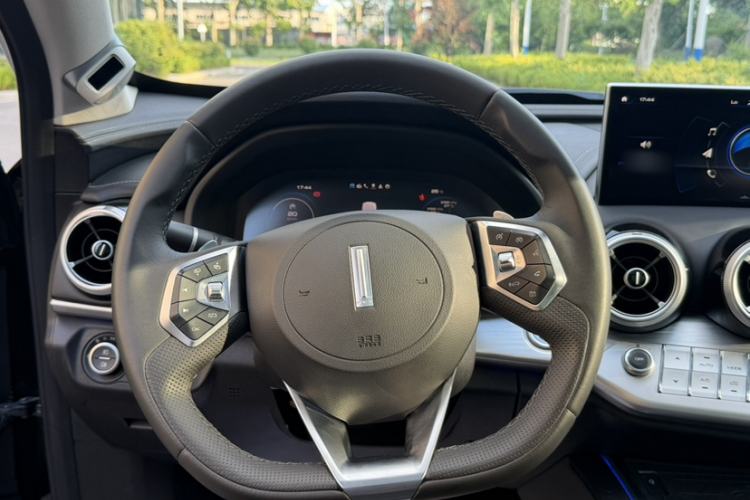 Used Wey VV7 2021 2.0T Technology Edition Interior 5