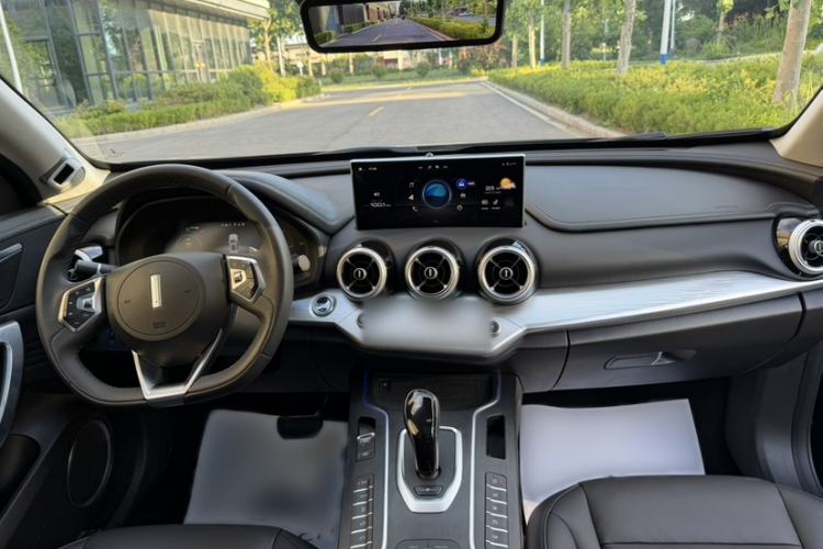 Used Wey VV7 2021 2.0T Technology Edition Interior 9