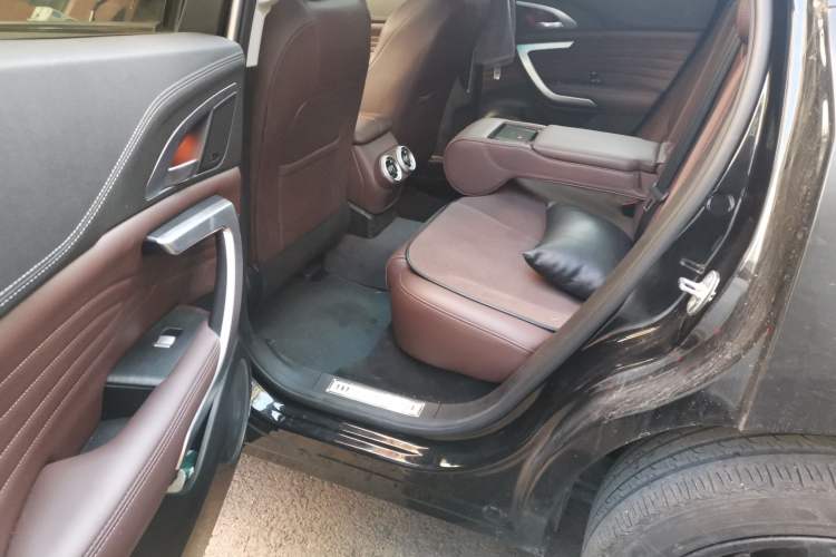 Used Wey VV7 2021 2.0T Technology Edition Left Rear Seat