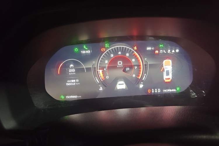 Used Wey VV7 2021 2.0T Technology Edition Odometer Close Up