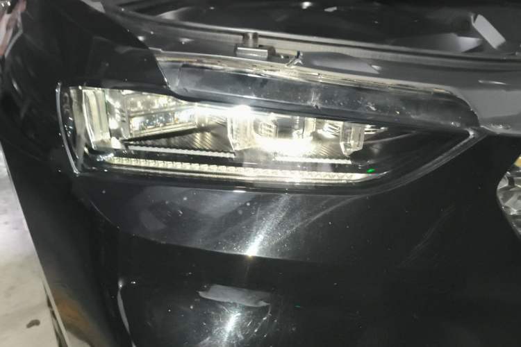 Used Wey VV7 2021 2.0T Technology Edition Right Front Headlight