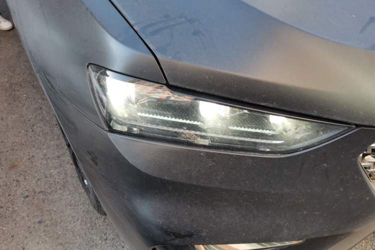 Used Wey VV7 2021 2.0T Technology Edition Right Front Headlight