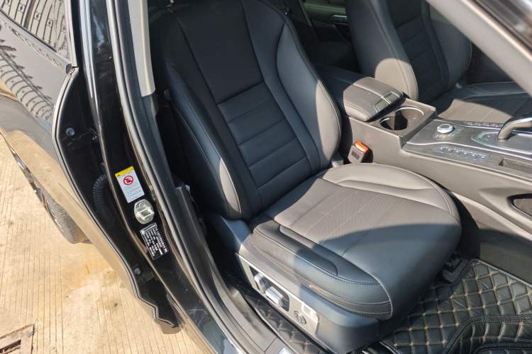 Used Wey VV7 2021 2.0T Technology Edition Right Front Seat