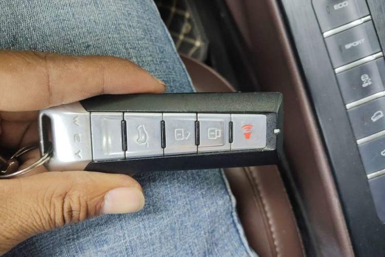Used Wey VV7 2021 2.0T Technology Edition Vehicle Key