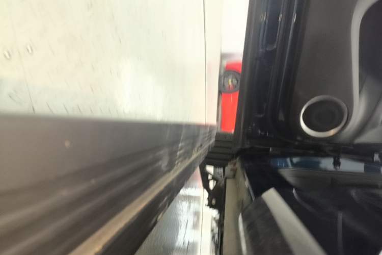 Used Wey VV7 2021 2.0T Technology Edition Left Side Sill