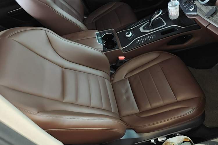 Used Wey VV7 2021 2.0T Technology Edition Right Front Seat