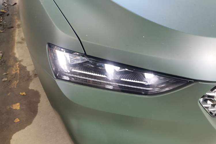 Used Wey VV7 2021 2.0T Technology Edition Right Front Headlight