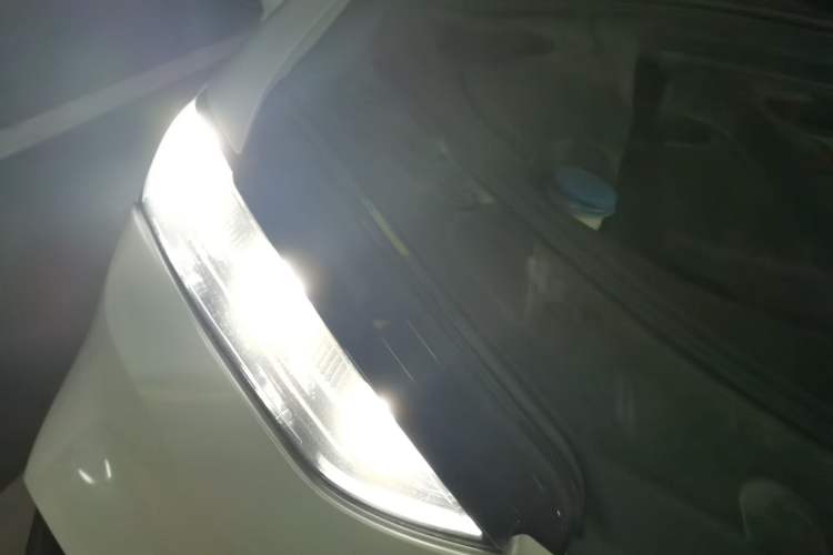Used Wey VV7 2021 2.0T Technology Edition Engine Bay Right