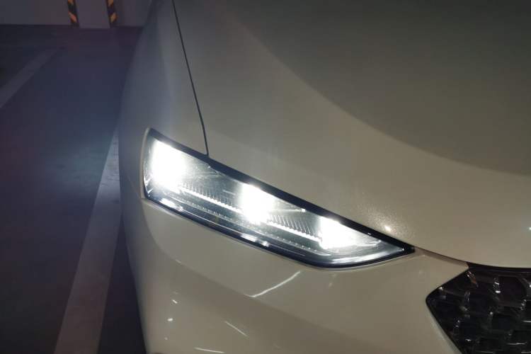 Used Wey VV7 2021 2.0T Technology Edition Right Front Headlight