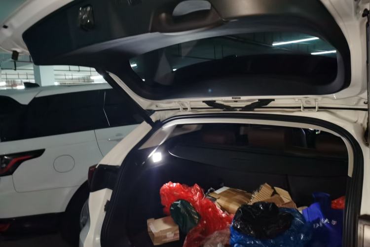 Used Wey VV7 2021 2.0T Technology Edition Trunk