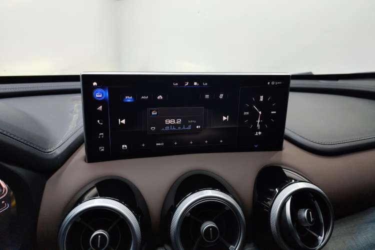 Used Wey VV7 GT 2020 2.0T Flagship Edition Audio And AC Panel