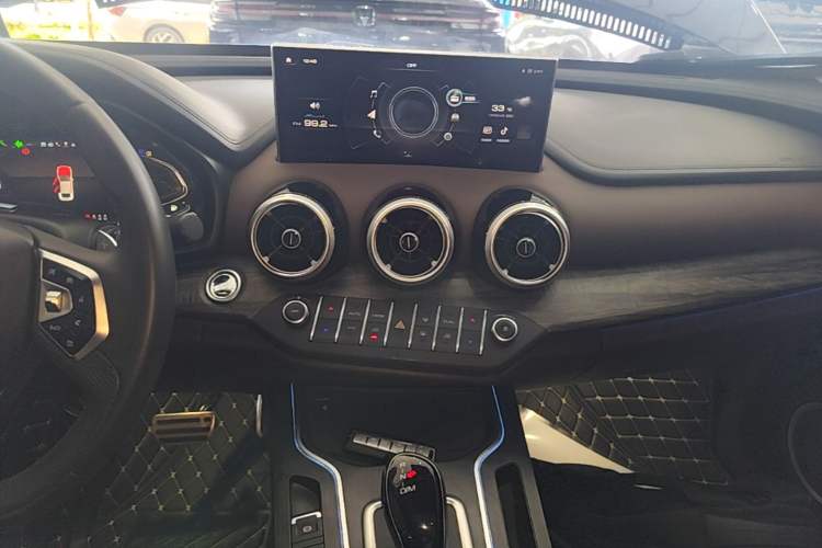 Used Wey VV7 GT 2020 2.0T Flagship Edition Audio And AC Panel