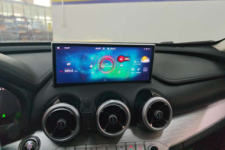 Used Wey VV7 GT 2020 2.0T Flagship Edition Audio And AC Panel