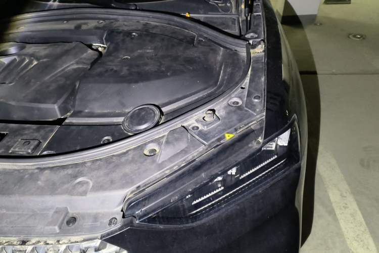 Used Wey VV7 GT 2020 2.0T Flagship Edition Engine Bay Left