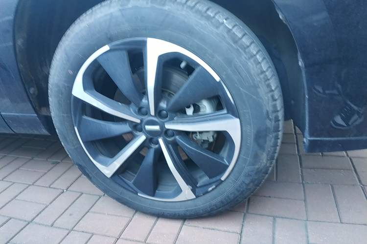 Used Wey VV7 GT 2020 2.0T Flagship Edition Right Front Wheel Hub