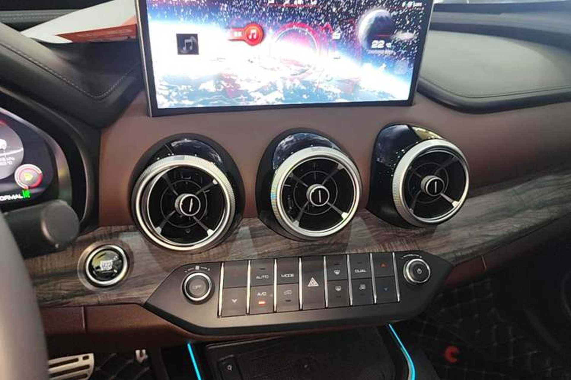 Used Wey VV7 GT 2020 2.0T Flagship Edition Audio And AC Panel