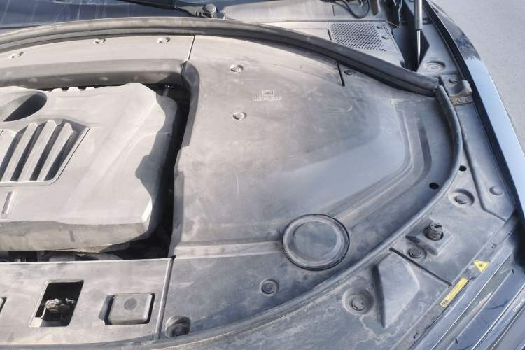Used Wey VV7 GT 2020 2.0T Flagship Edition Engine Bay Left