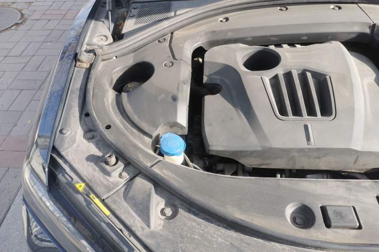 Used Wey VV7 GT 2020 2.0T Flagship Edition Engine Bay Right