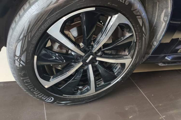 Used Wey VV7 GT 2020 2.0T Flagship Edition Left Front Wheel Hub