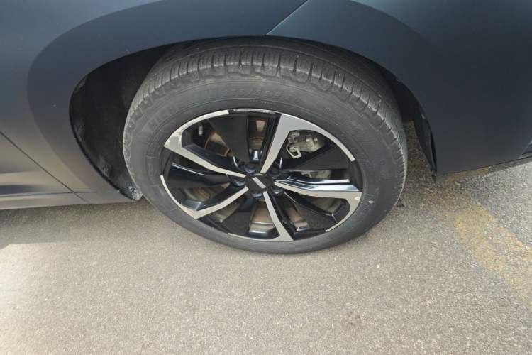 Used Wey VV7 GT 2020 2.0T Flagship Edition Right Front Wheel Hub