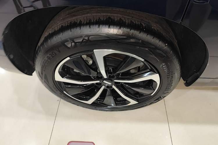 Used Wey VV7 GT 2020 2.0T Flagship Edition Right Rear Wheel Hub