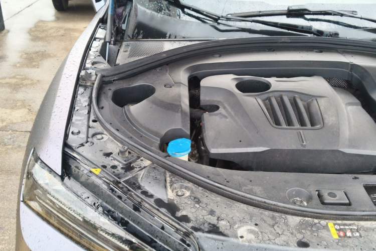 Used Wey VV7 GT 2020 2.0T Flagship Edition Engine Bay Right