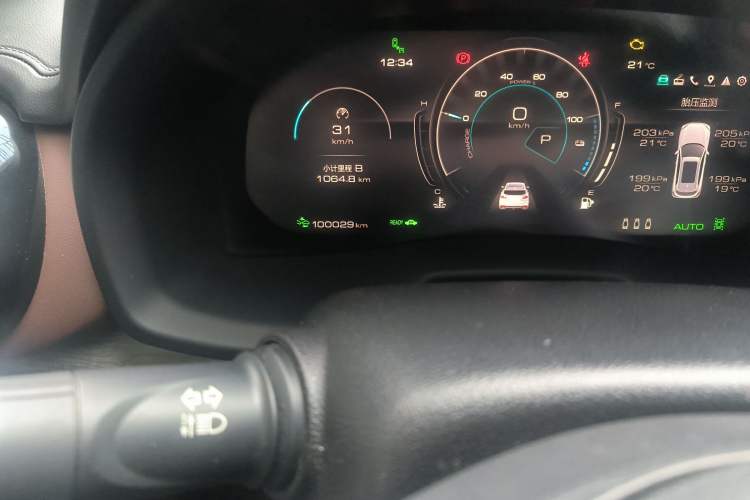 Used Wey VV7 New Energy 2020 PHEV 2.0T Flagship Model Odometer Close Up