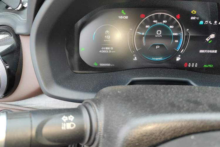 Used Wey VV7 New Energy 2020 PHEV 2.0T Flagship Model Odometer Close Up