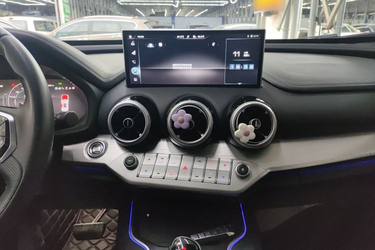 Used Wey VV7 New Energy 2020 PHEV 2.0T Flagship Model Audio And AC Panel