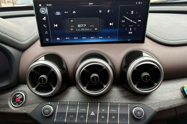 Used Wey VV7 New Energy 2020 PHEV 2.0T Flagship Model Audio And AC Panel