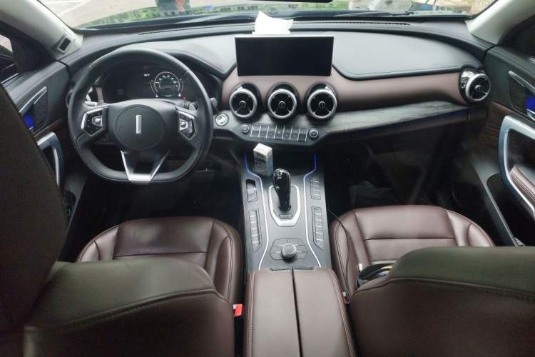Used Wey VV7 New Energy 2020 PHEV 2.0T Flagship Model Center Console