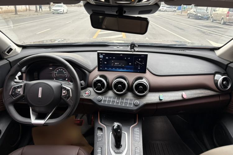 Used Wey VV7 New Energy 2020 PHEV 2.0T Flagship Model Interior 3