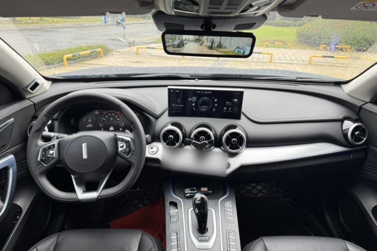Used Wey VV7 New Energy 2020 PHEV 2.0T Flagship Model Interior 1